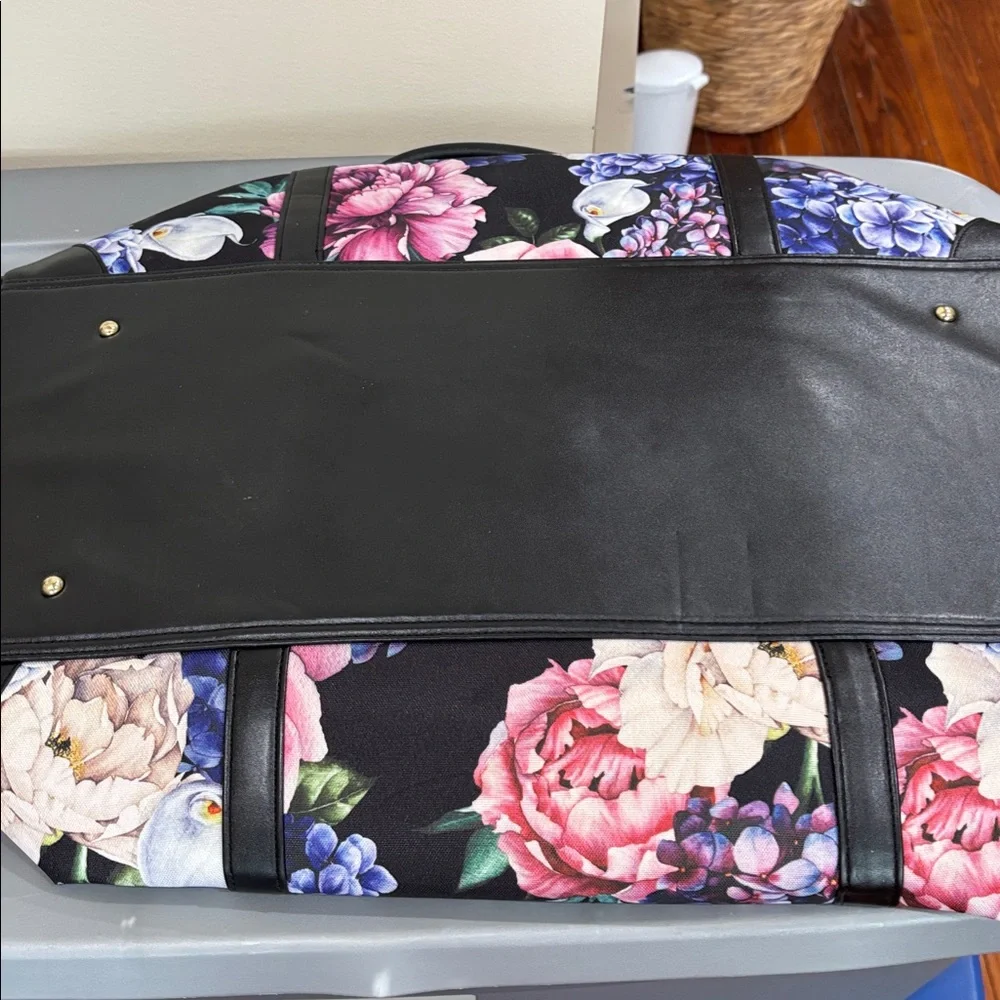 Floral Black Women duffel travel Bag - Picture 8 of 8